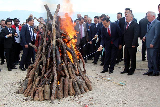 Bolu'da dev Köroğlu heykelinin açılışı yapıldı