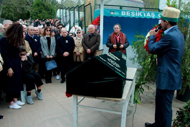 Gazeteci Gülden Aydın son yolculuğuna uğurlandı