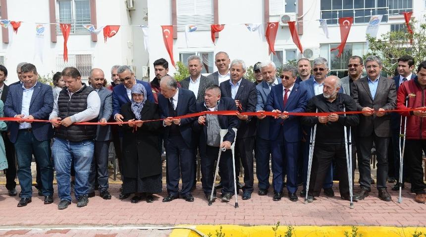 Kumluca’da engelliler için özel park yapıldı