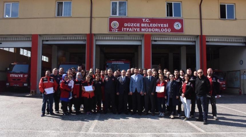 D&uuml;zce&rsquo;de yangın s&ouml;nd&uuml;rmeyi bilmeyen kalmayacak