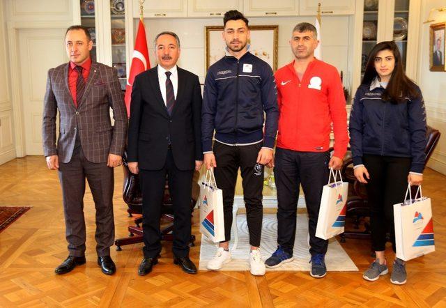 AİÇÜ öğrencisi Kick Boks’ da Türkiye Şampiyonu oldu