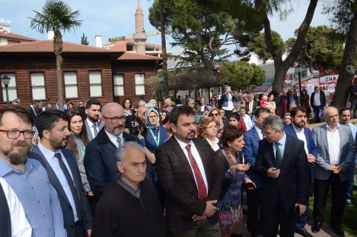 ’Hayatın İçindeyiz, Sanatla Beraberiz’ temalı sergi açıldı G4