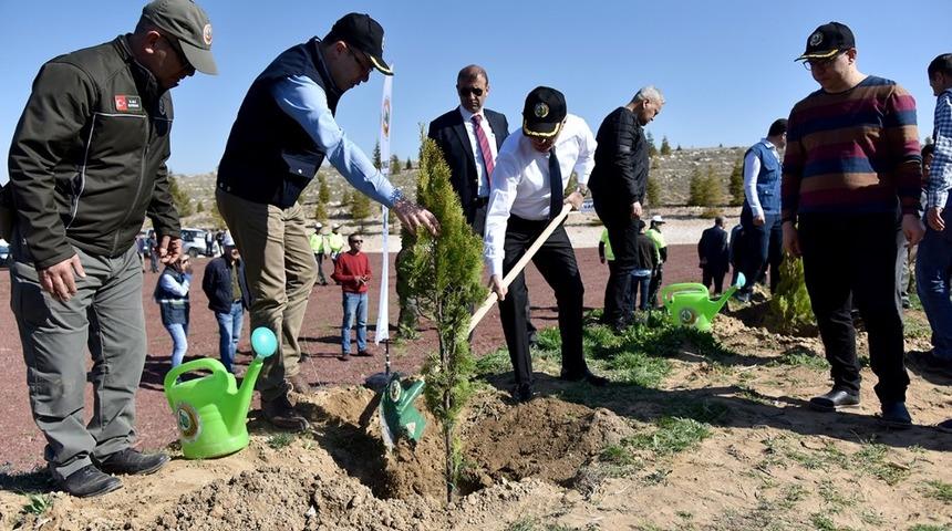Karaman’da 2 bin fidan toprakla buluşturuldu