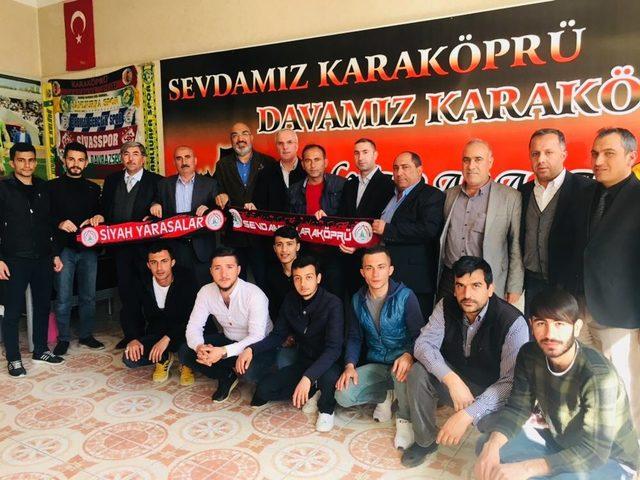 Karaköprü Belediyespor yönetimi taraftarıyla buluştu