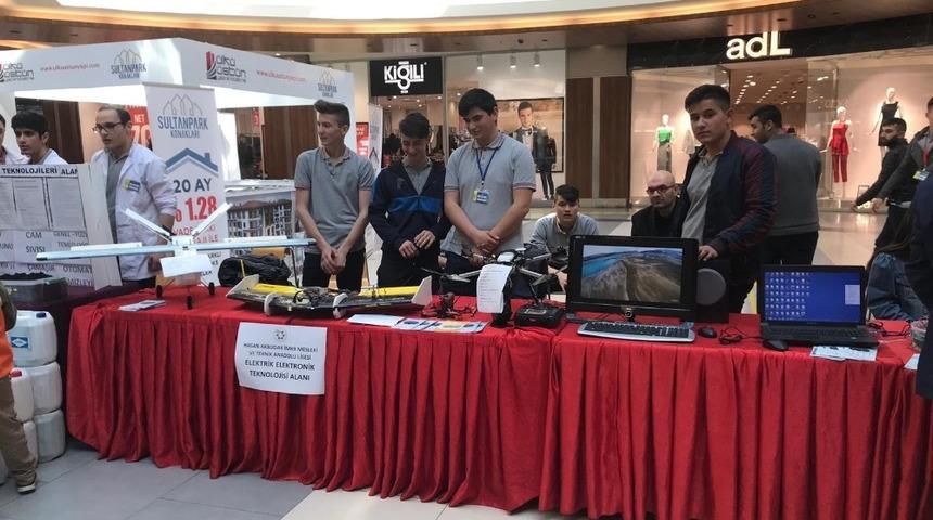 Milli Eğitim Bakanı Sel&ccedil;uk&rsquo;tan mucit &ouml;ğrencilere jest