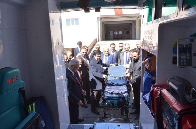 5 adet tam donanımlı kara ambulansı Erzincan’da hizmete girdi