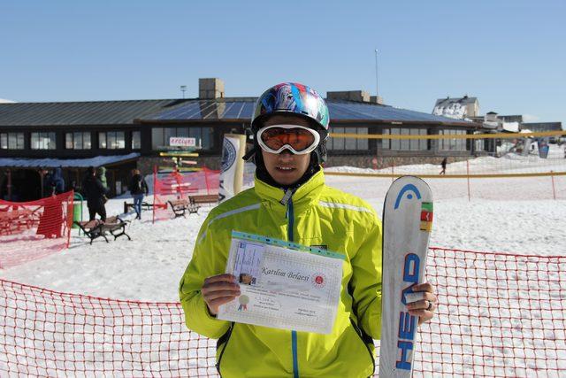 Denetimli serbestlikten yararlanan 7 çocuğa kayak eğitimi