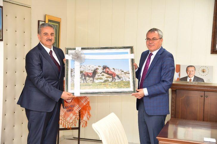 Vali Deniz, kurum ziyaretlerine devam ediyor G1