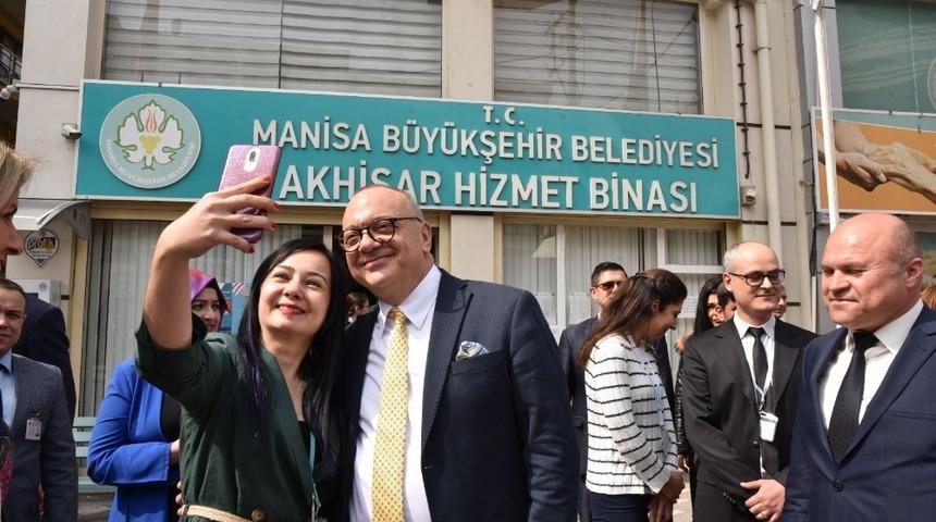 Cumhur İttifakı Akhisar’da esnafla buluştu