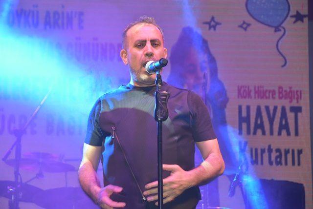 Haluk Levent parçalarını Öykü Arin ve lösemili çocuklar söyledi