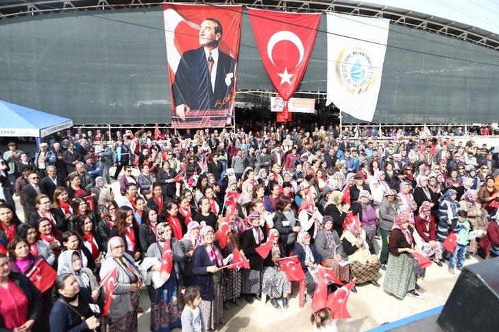 Özlem Çerçioğlu, Akçaova’ya kapalı düğün salonu kazandırdı G4