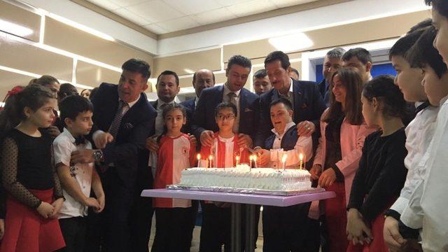 El ele tutuşup hayatı paylaştılar