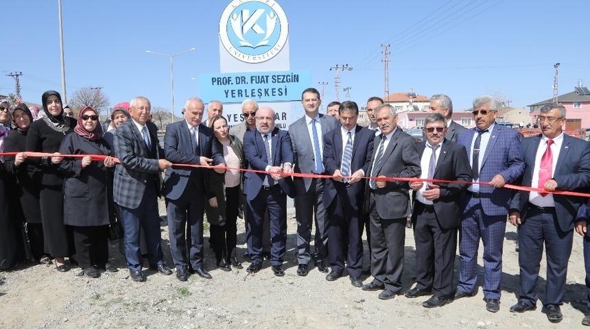 Kayseri Üniversitesi Yeşilhisar Yerleşkesine Prof. Dr. Fuat Sezgin’in İsmi Verildi