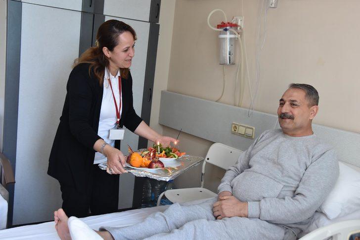 Ayağı kurtuldu, doğum gününü hastanede kutladı