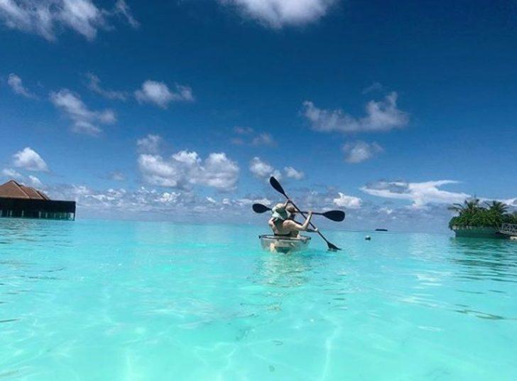  Hande Erçel, Gamze Erçel ve Burcu Özberk'in Maldivler tatili  G5