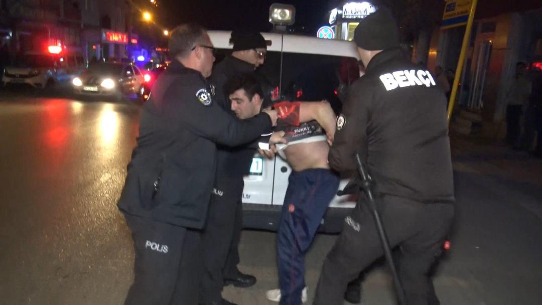 Bursa'da akraba aileler birbirine girdi! 6 yaralı, 16 g&ouml;zaltı