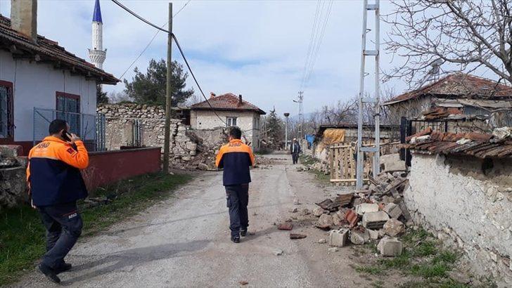 Süleyman Soylu'dan Denizli'deki depremle ilgili açıklama!  Hasar gün ağarınca ortaya çıktı G1