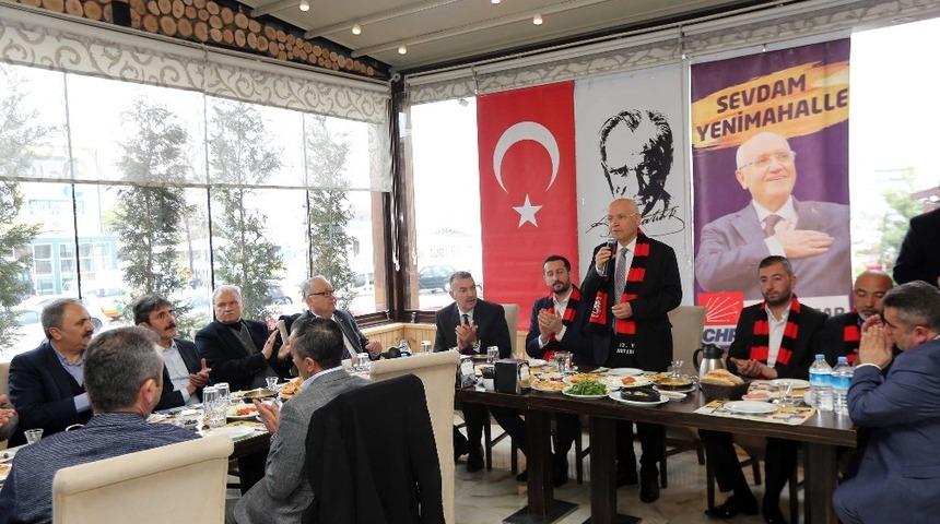 Başkan Yaşar, Gen&ccedil;lerbirliği Taraftarlar Derneği &uuml;yeleri ile bir araya geldi