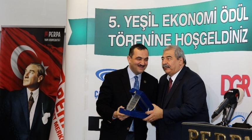 YAPDER Yeşil Ekonomi &ouml;d&uuml;lleri sahiplerini buldu