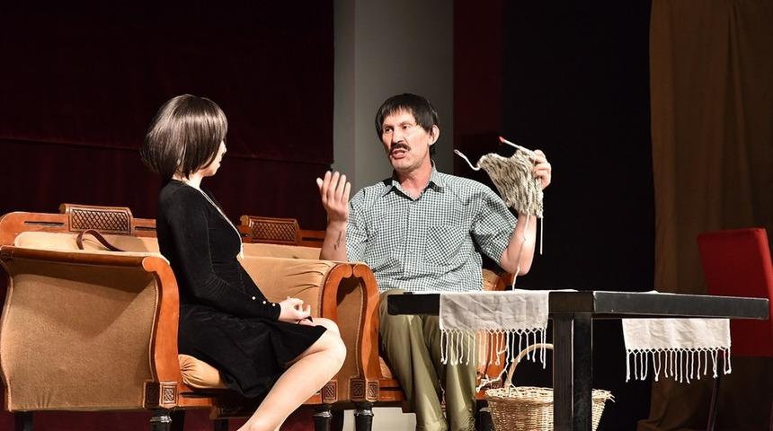 Manisalıları güldüren tiyatro