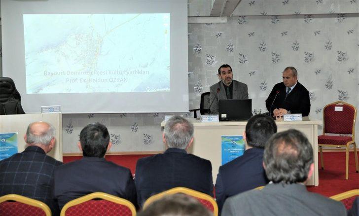 ‘Geçmişten günümüze Demirözü’ paneli G3