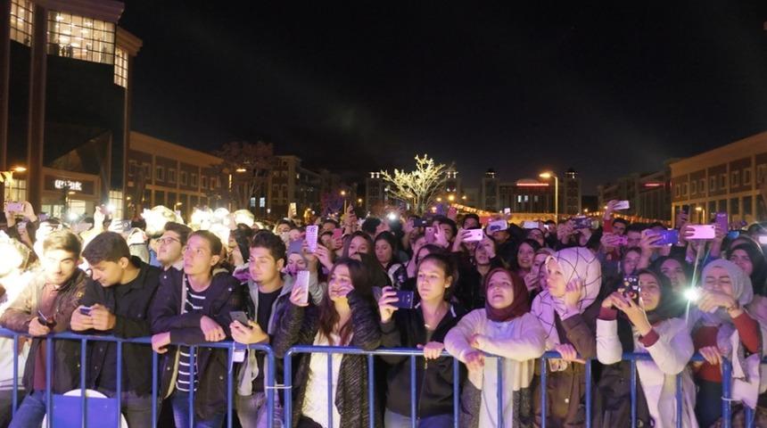 Bir g&uuml;nde 4 bin &ouml;ğrenci oy kullandı