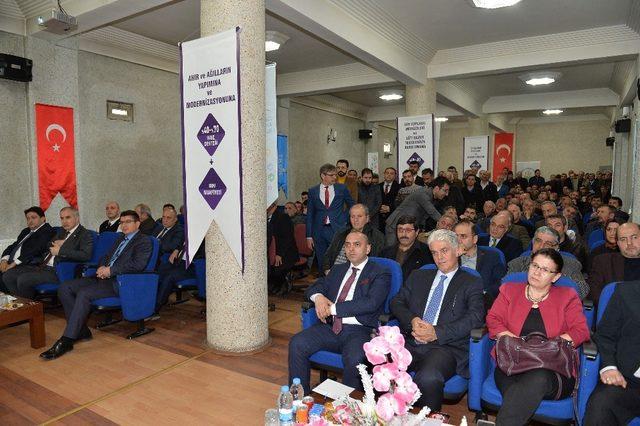 Vali Memiş, “Çiftçimizin yanındayız”