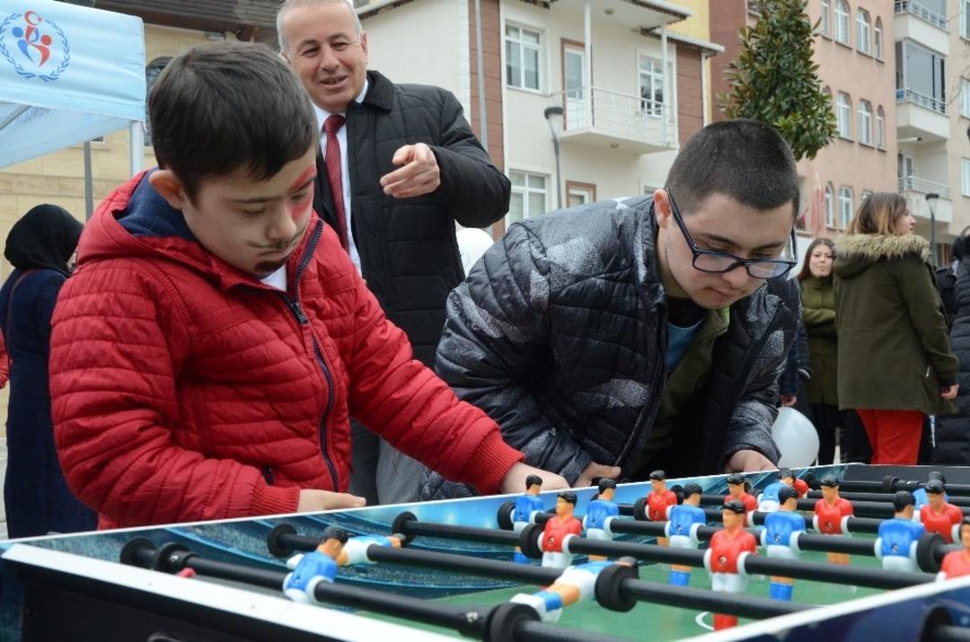 Down sendromlu &ccedil;ocuklar unutulmadı