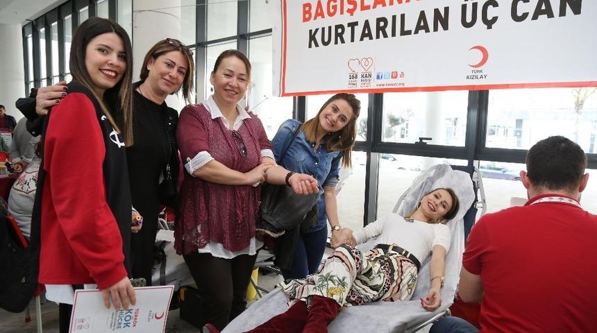 Mezitli Belediyesi &ccedil;alışanlarından k&ouml;k h&uuml;cre bağışı