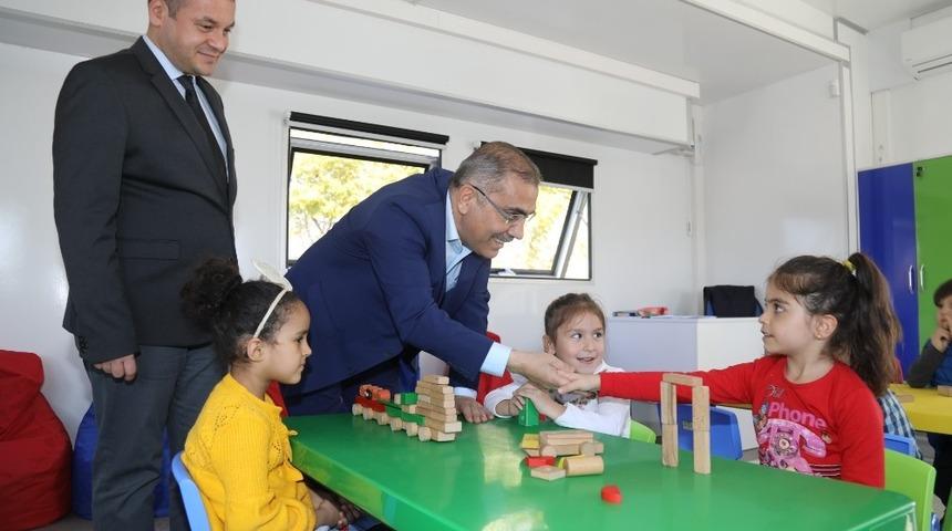 UNICEF’TEN Yüreğir’e mobil sınıf