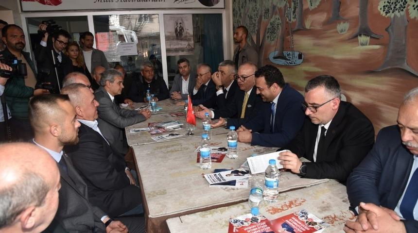 Başkan Ergün Akhisar’da STK’larla buluştu