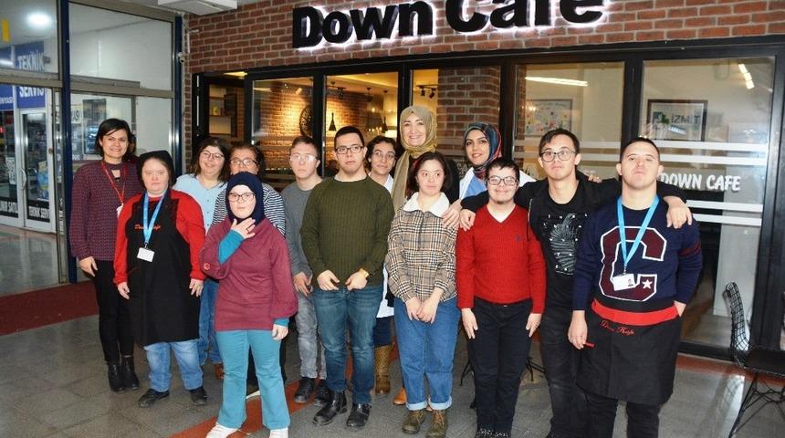 Down Sendromu farkındalık günü İzmit’te unutulmadı