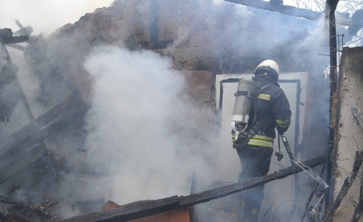 Depoda çıkan yangın korkuttu G4