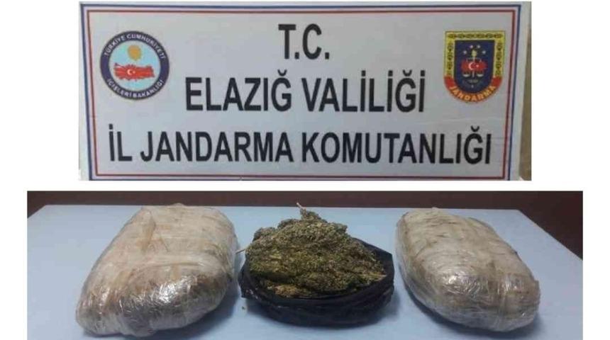 Menfeze 5 kilo esrar saklayan 3 şüpheli yakalandı