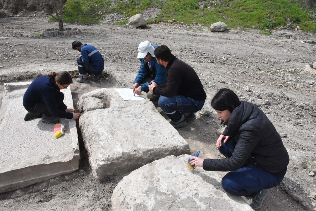 'Gladyat&ouml;rler kenti'nin mezarları ziyarete a&ccedil;ılıyor