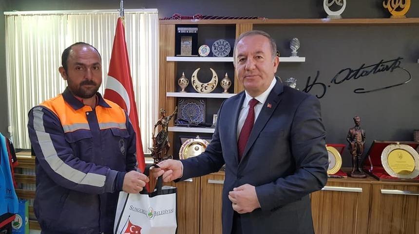 Başkan Şahiner&rsquo;den belediye personeline teşekk&uuml;r