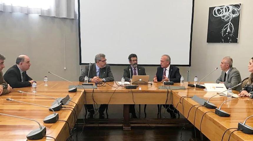 Rekt&ouml;r &Ccedil;omaklı, İspanya ziyaretinden iş birlikleriyle d&ouml;nd&uuml;