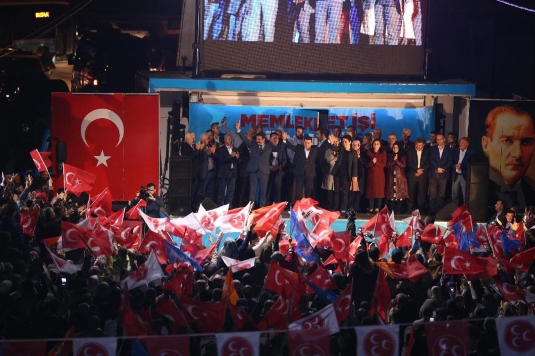 Kepez adayı Hakan T&uuml;t&uuml;nc&uuml; mitingi