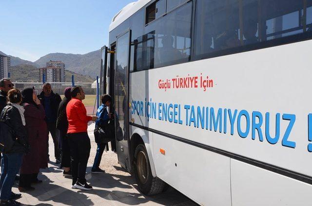 Alt Yapı Futbol Takımı Adana’ya gitti