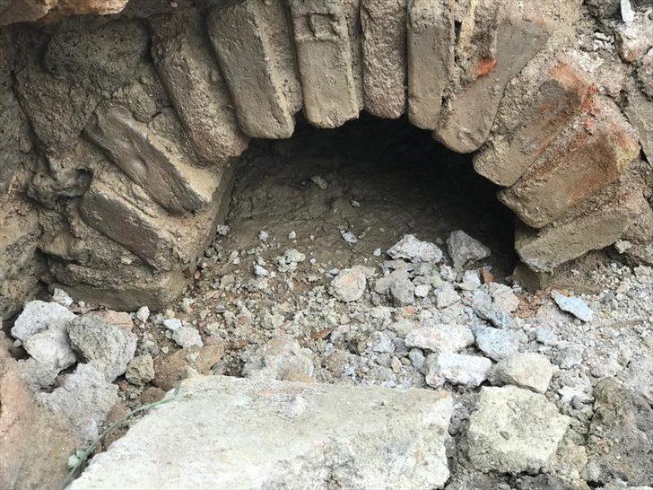 Tesadüfün böylesi! Kepçe ile tarla düzeltirken buldu G4