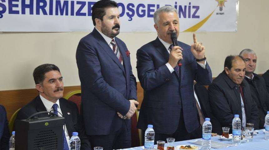Ahmet Arslan, Savcı Sayan’a destek istedi