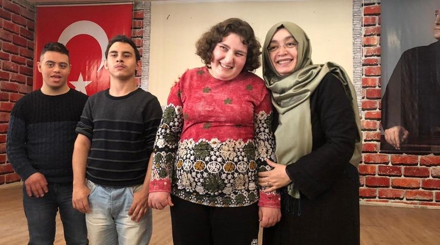 Down sendromlu &ccedil;ocukları ağırladı