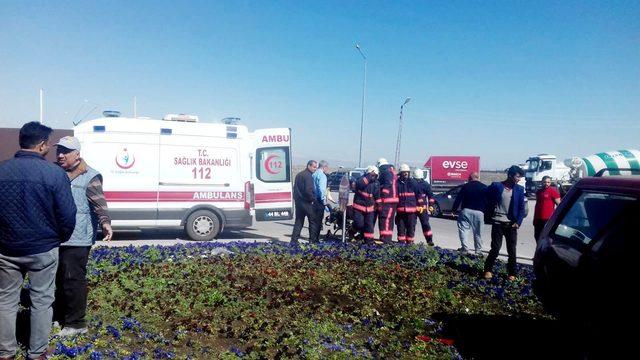 Malatya'da otomobiller çarpıştı: 3 yaralı