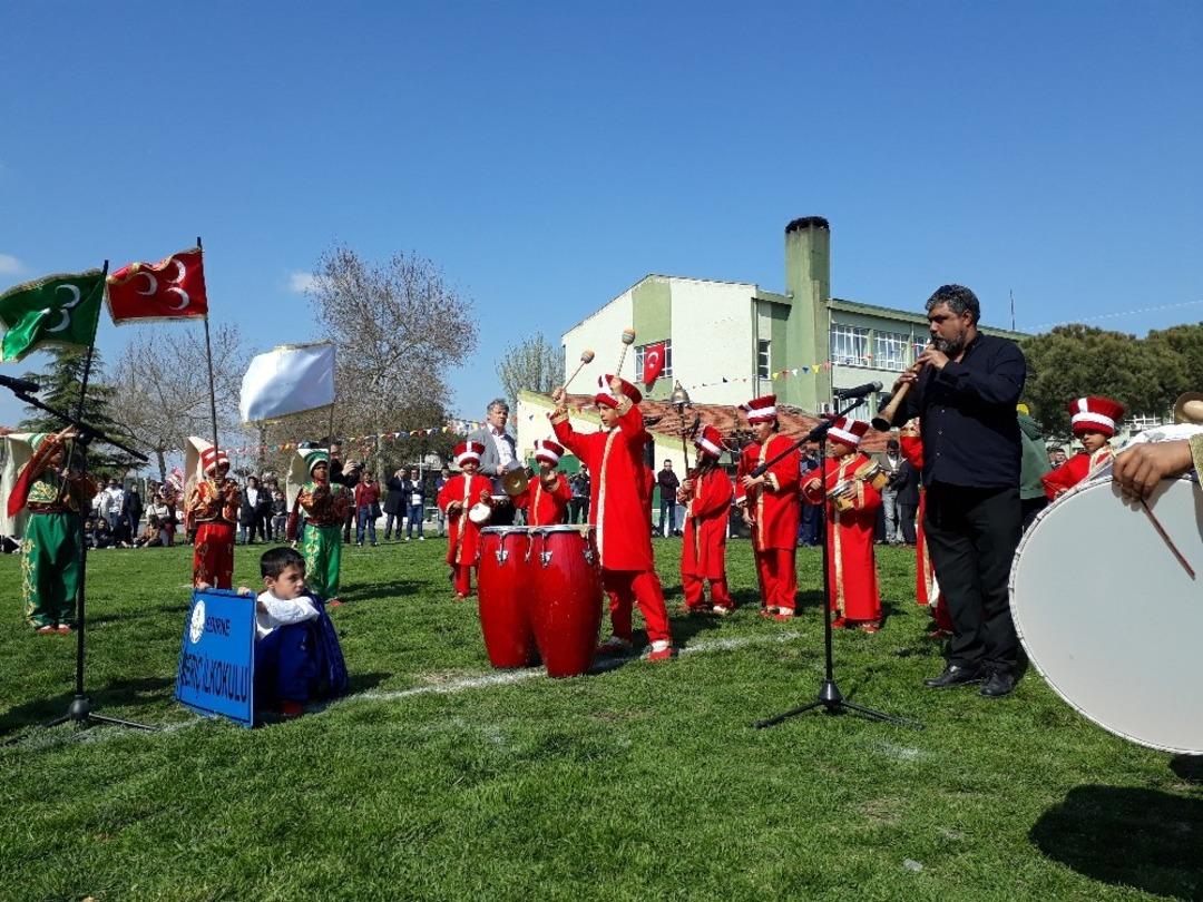 Uzunk&ouml;pr&uuml;&rsquo;de nevruz ateşi yakıldı