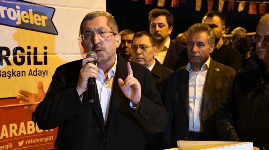 Vergili, “Rektörlükten prim yapmış ve siyasete girmiştir”