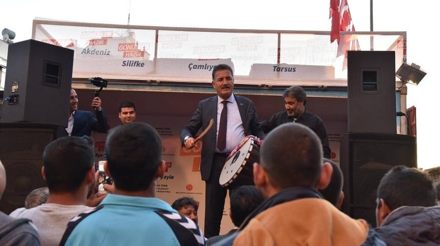 Başkan Tuna, Mersin&rsquo;deki Romanlarla bir araya geldi