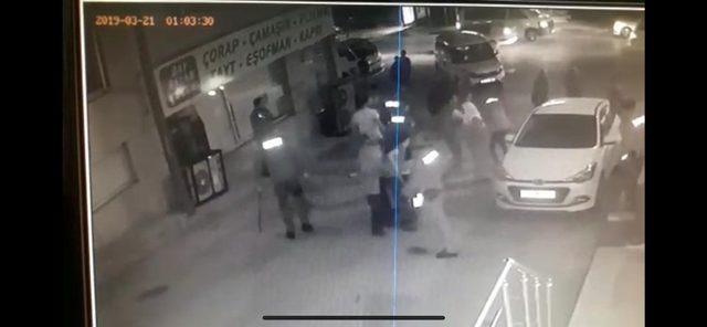 (Özel) Tekme tokat muhtarlık kavgası kamerada