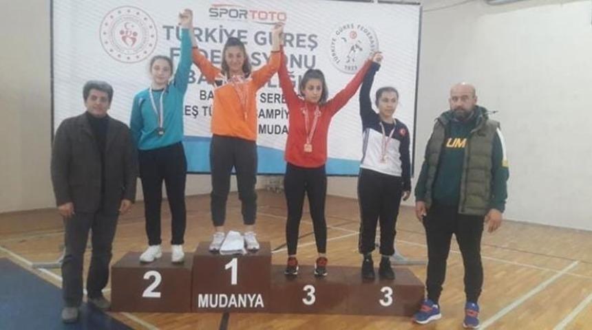 Derya Nur g&uuml;reşte T&uuml;rkiye şampiyonu