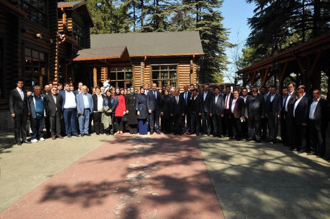 Akşehir&rsquo;de AK Parti Milletvekillerinden destek turu