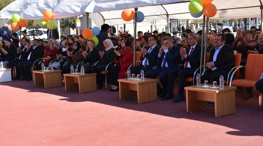 Down Sendromlu minkler doyasıya eğlendi